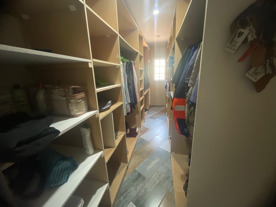 4 Bedroom Property for Sale in Bodorp North West